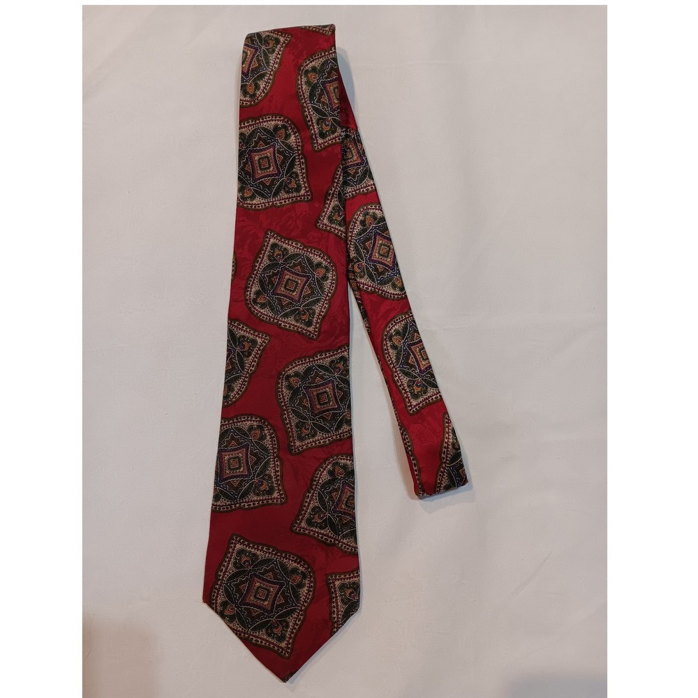 L'Atelier Mens Red Italian‎ Silk Geometric Medallion Paisley Necktie Made in USA